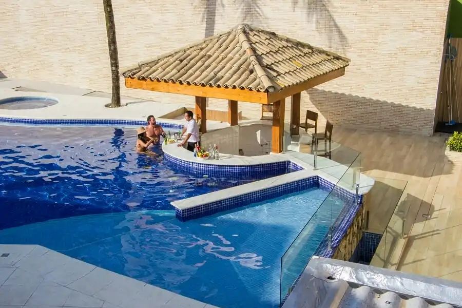 Bar-Area-Piscina-Strand-Hotel.jpg