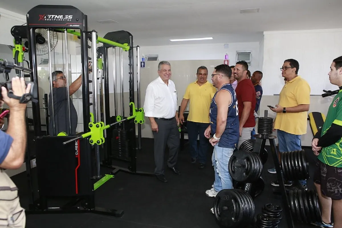 Guarujá inaugura academia municipal com capacidade para 300 pessoas