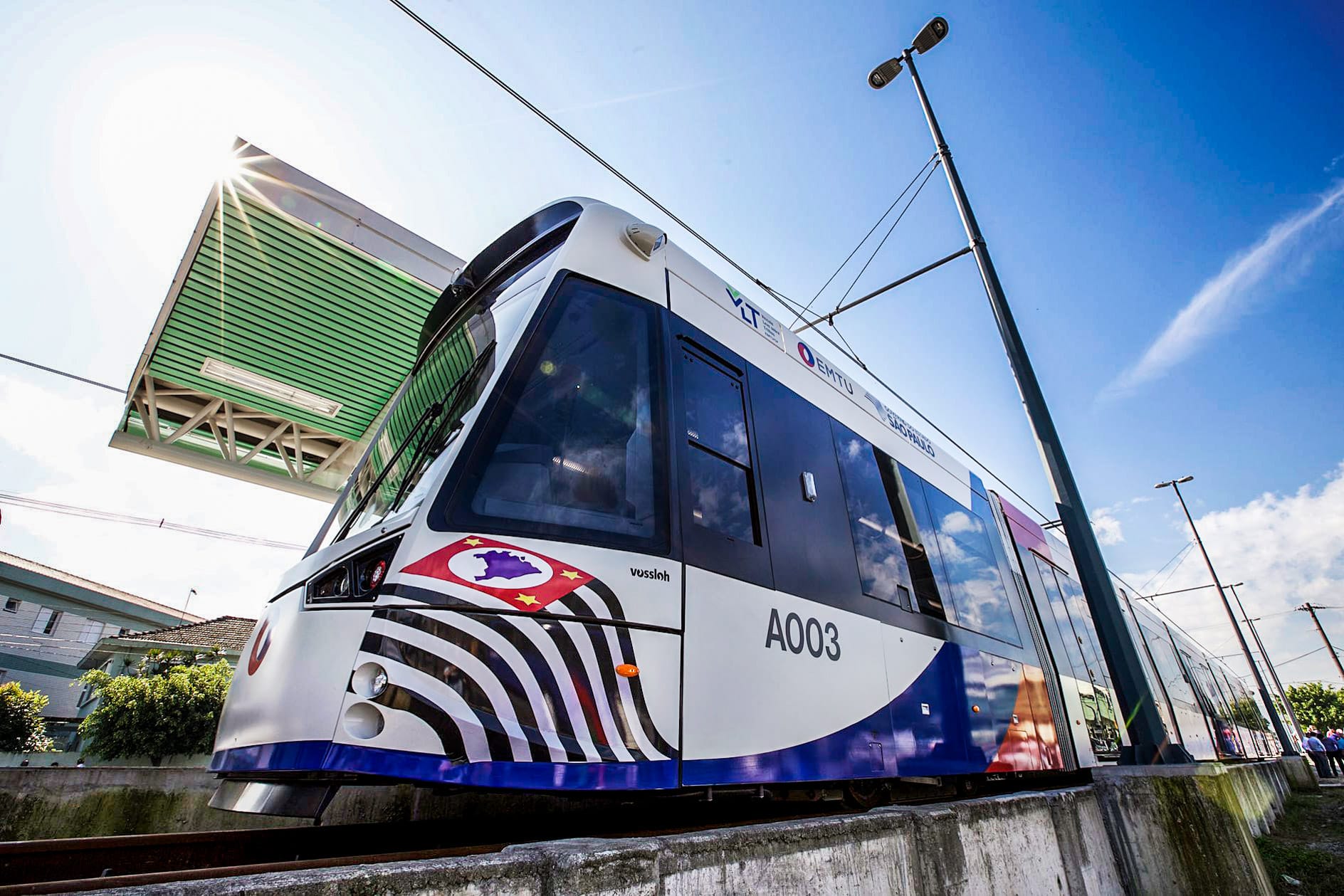 Guarujá e o Futuro do Transporte: A Expansão do VLT e Seus Impactos na Região Hoteleira