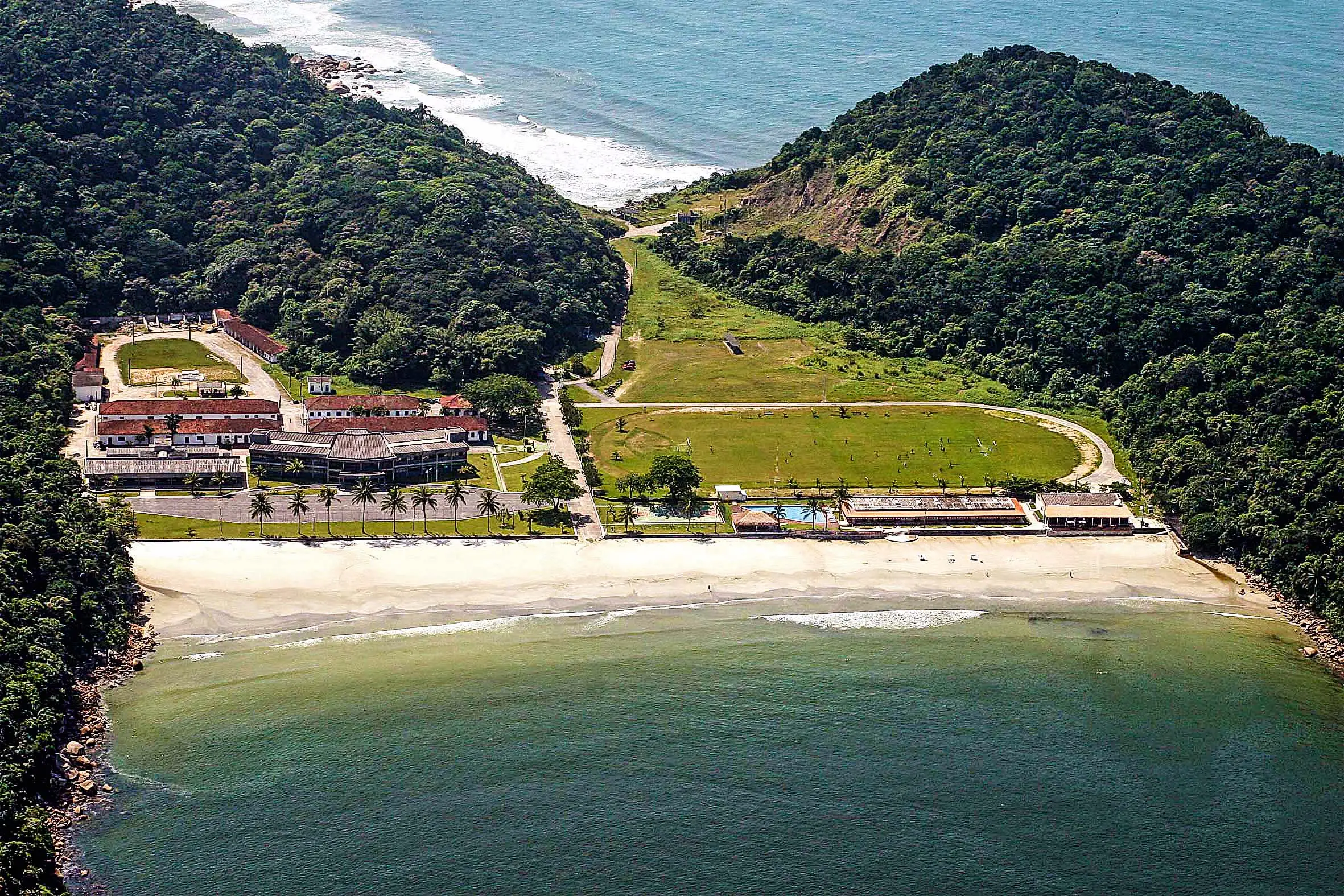 Hospedagem na praia dos presidentes em Guarujá