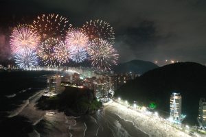 Guarujá prepara trânsito para a Virada do Ano