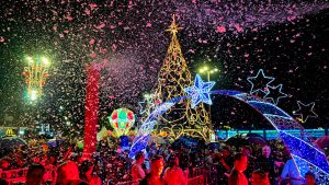 Natal de Encantos reúne quase 10 mil pessoas nos dois primeiros dias e reforça tradição natalina em Guarujá